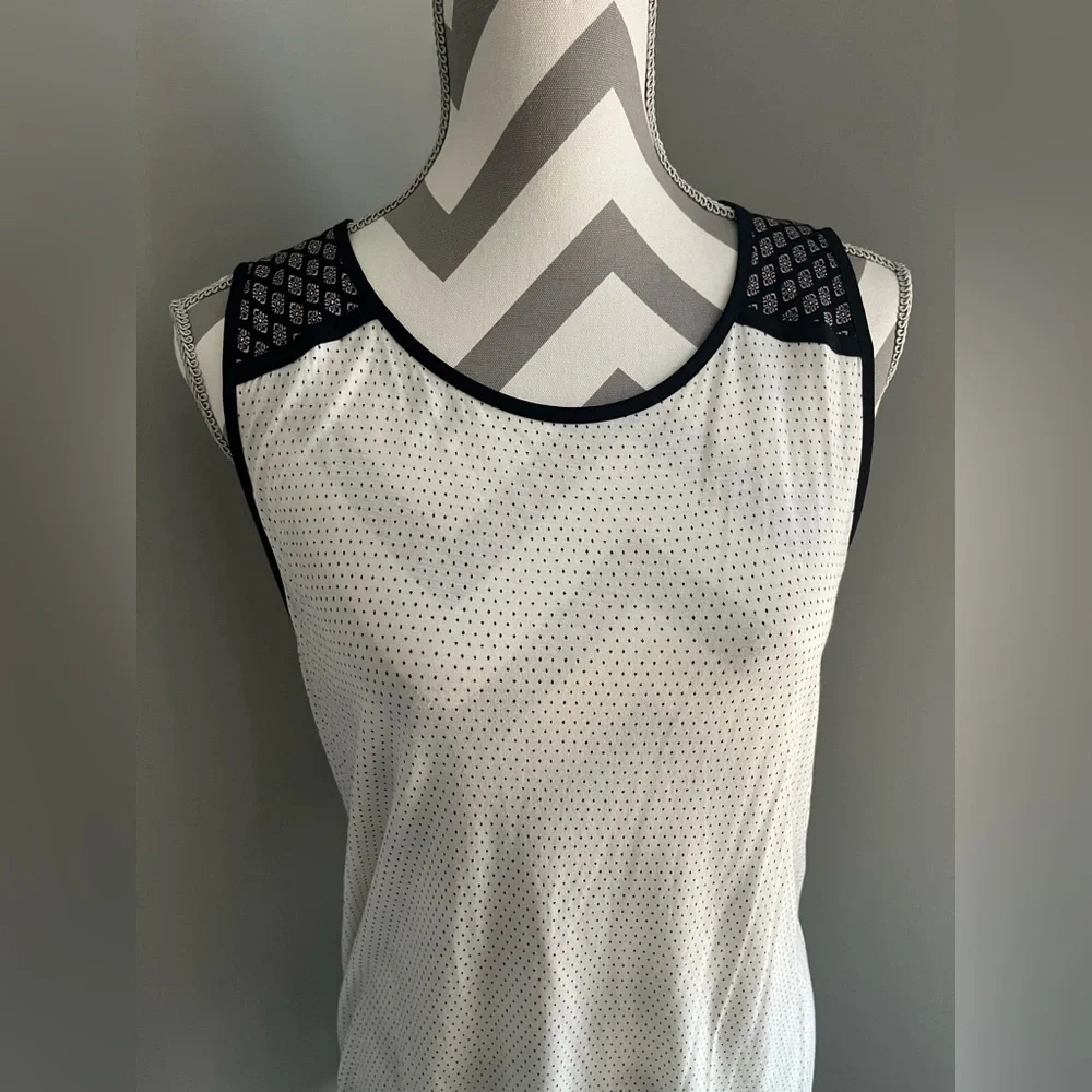 Loft Tank Size Large Navy & White Excellent Condition - Picture 2 of 6